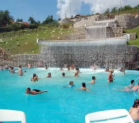 Laguna توزلا
